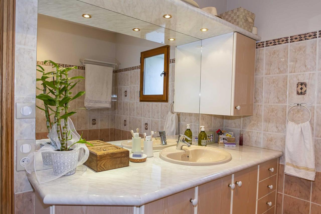 Mas Des Rabasses Bed and Breakfast Le Pontet  Buitenkant foto