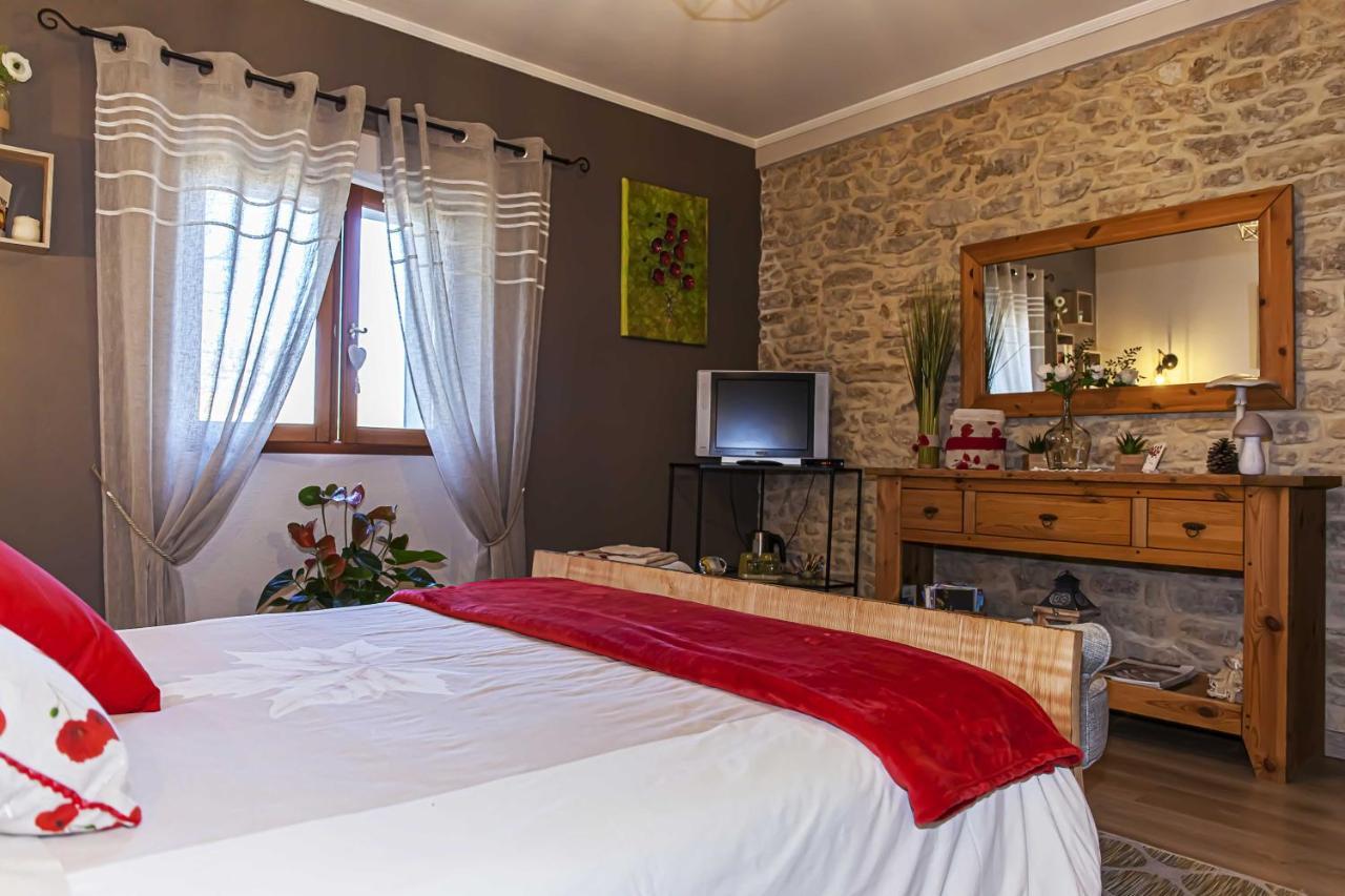 Mas Des Rabasses Bed and Breakfast Le Pontet  Buitenkant foto
